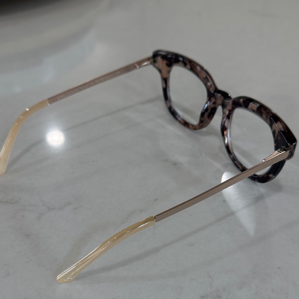 Peepers Tortoise Shell Women's Glasses - Picture 5 of 6